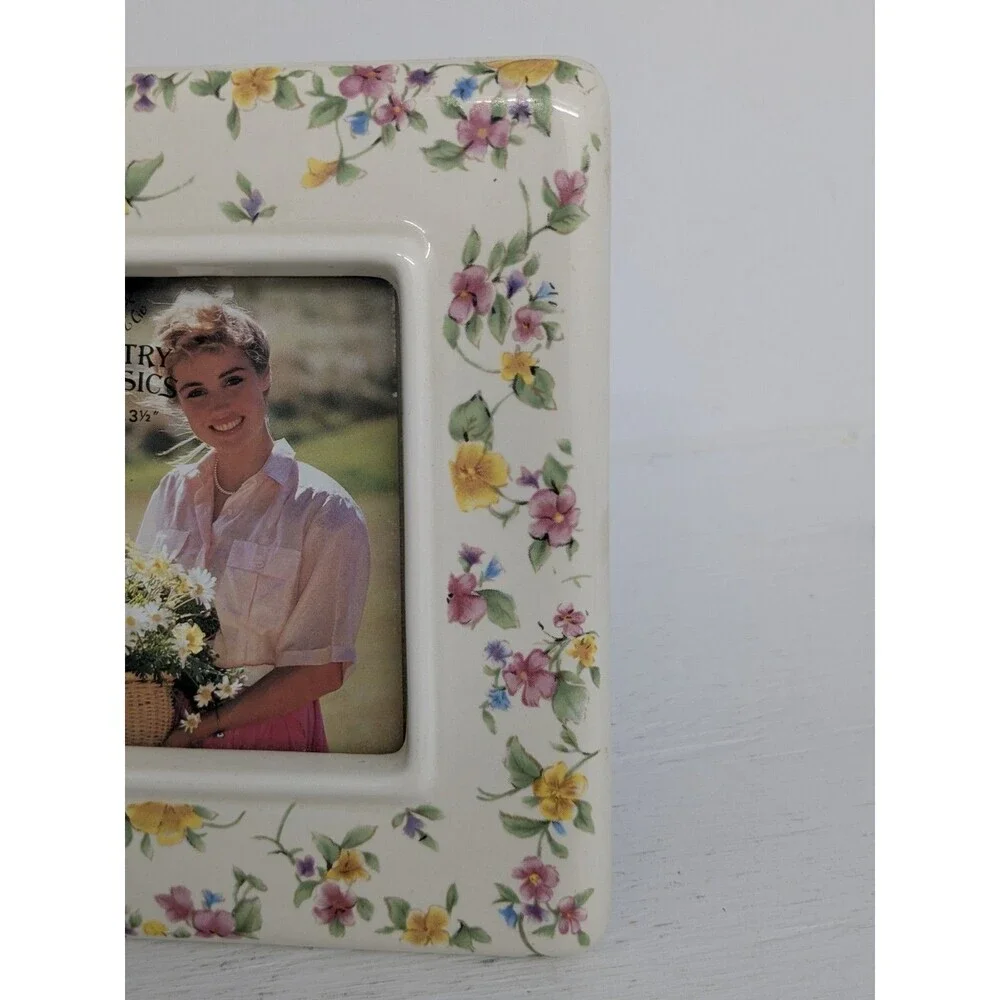 Vintage Floral White Ceramic Photo Picture Frame Country Roses Flowers Dainty
